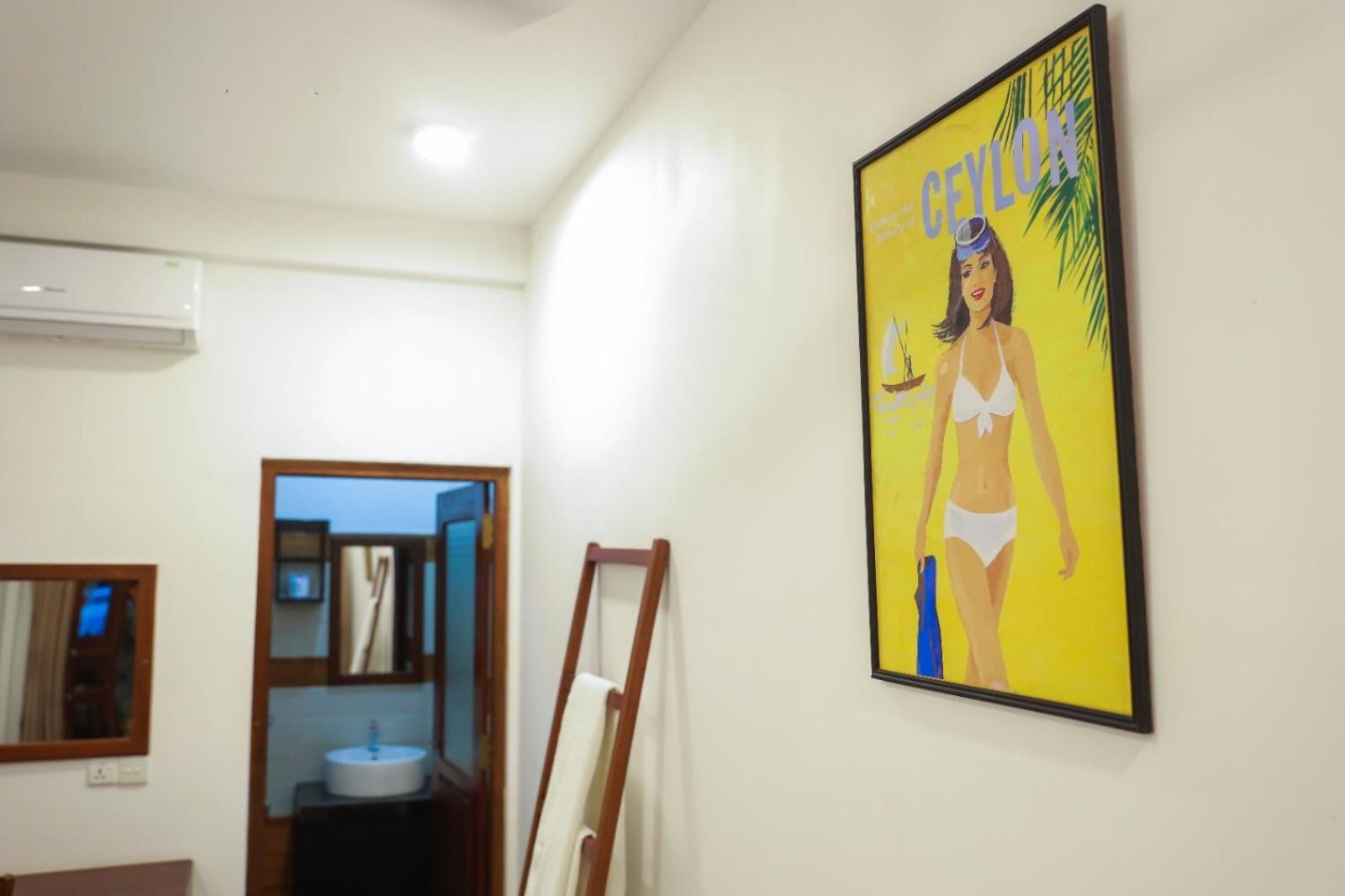 Ocean Breeze Villa Matara Room photo